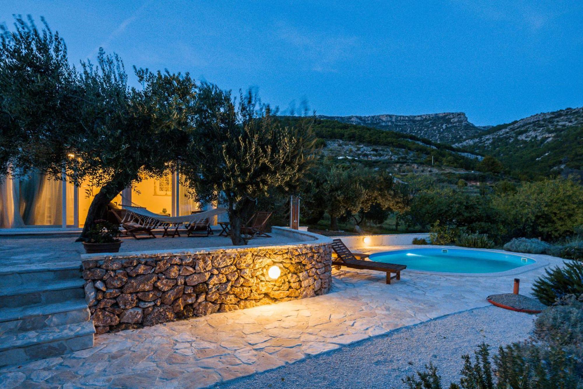 Holiday Home Zlatni San - Private Heated Pool Bol Exteriér fotografie