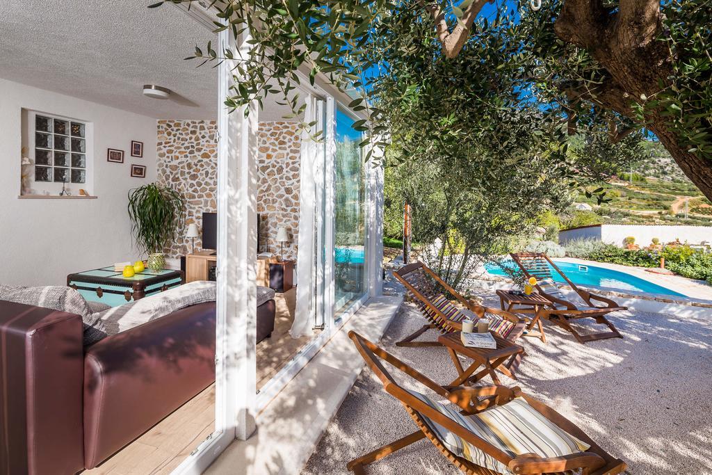 Holiday Home Zlatni San - Private Heated Pool Bol Pokoj fotografie