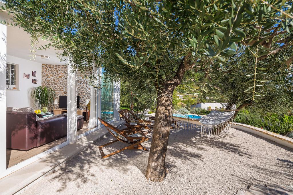 Holiday Home Zlatni San - Private Heated Pool Bol Pokoj fotografie