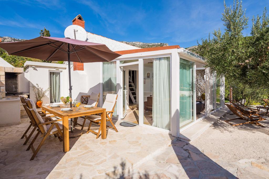 Holiday Home Zlatni San - Private Heated Pool Bol Pokoj fotografie