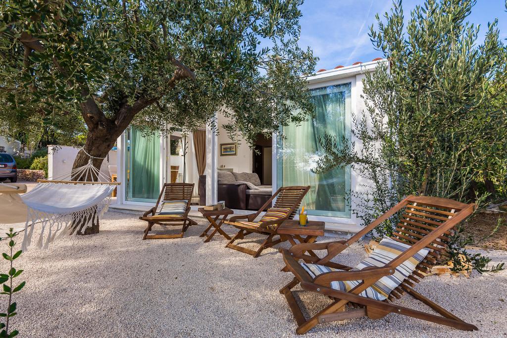 Holiday Home Zlatni San - Private Heated Pool Bol Pokoj fotografie