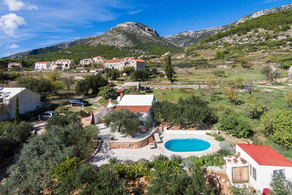 Holiday Home Zlatni San - Private Heated Pool Bol Pokoj fotografie