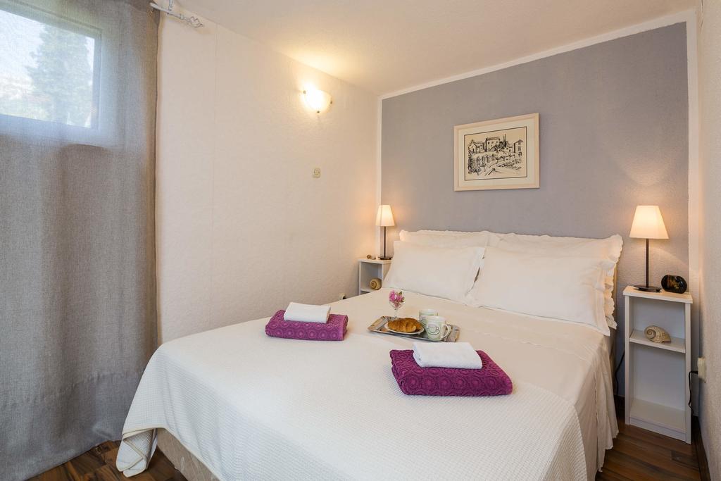Holiday Home Zlatni San - Private Heated Pool Bol Pokoj fotografie